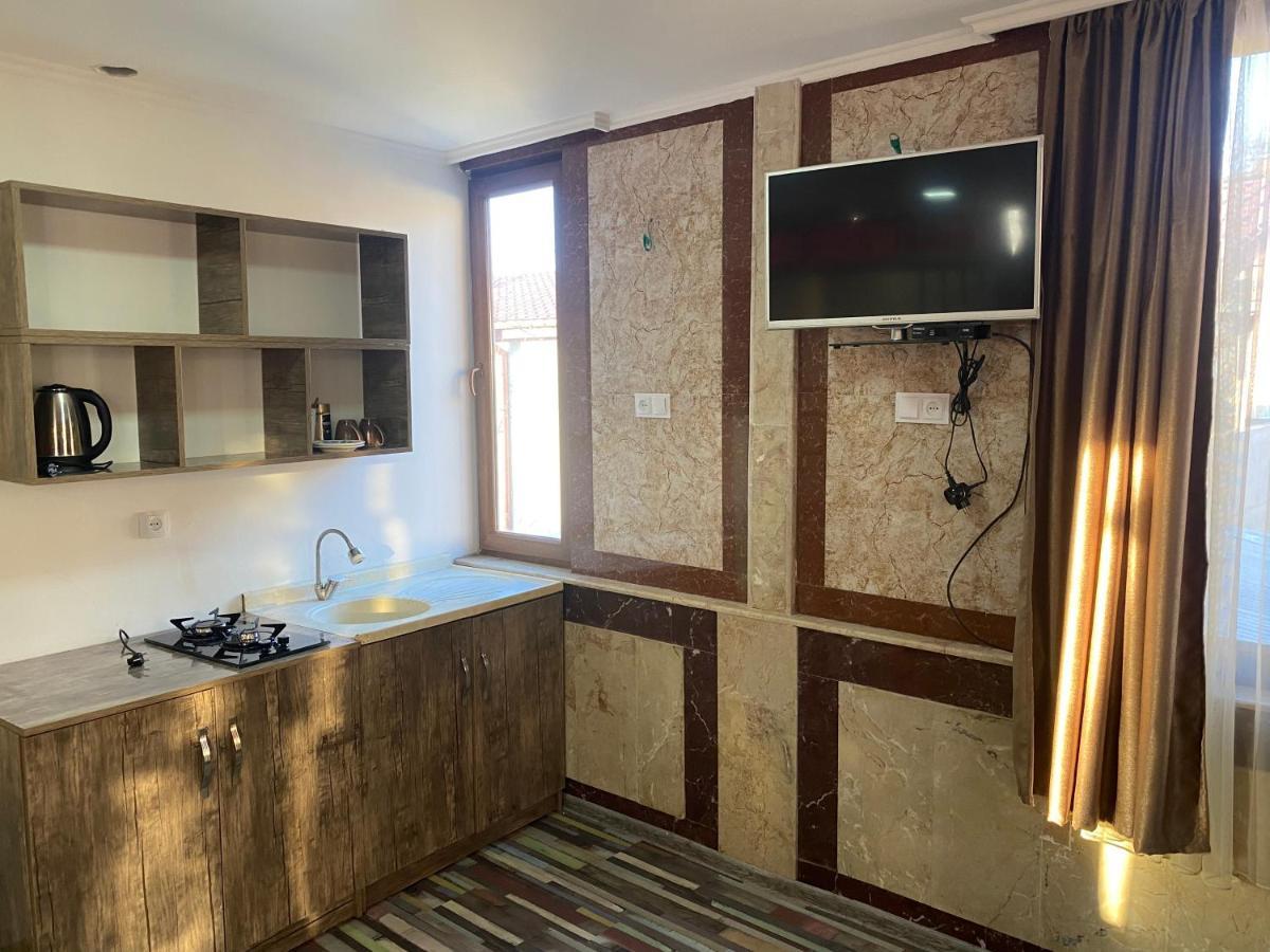 Gardenie Apartamento Kʼutʼaisi Exterior foto
